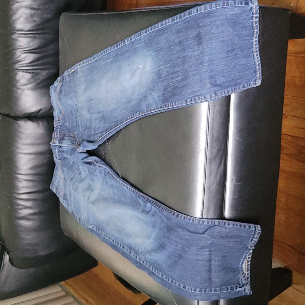 American Eagle blue jeans